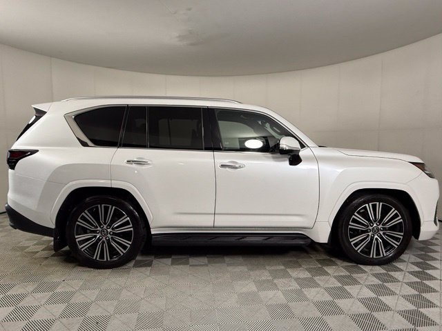 Used 2023 Lexus LX 600 4WD w/ Accessory Package (Z1) image 9