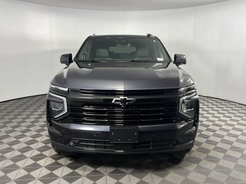 Used 2025 Chevrolet Suburban RST image 11