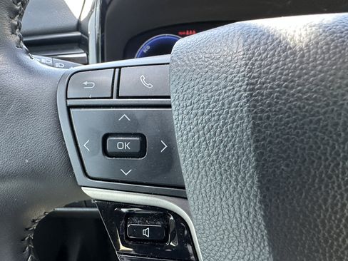 Used 2025 Toyota Camry XLE FWD image 24