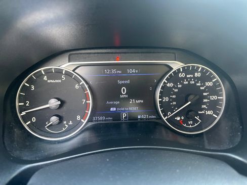 Used 2025 Nissan Altima 2.5 SV FWD image 8