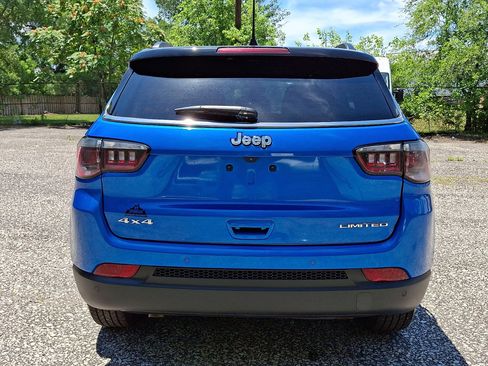 Used 2025 Jeep Compass Limited AWD/4WD image 4
