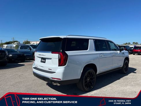 New 2026 GMC Yukon XL Denali w/ Sun & Power Step Package AWD/4WD image 7