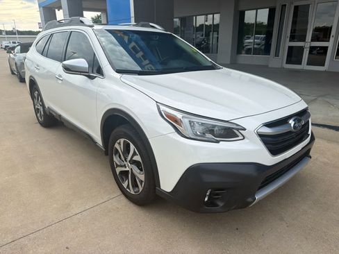 Used 2021 Subaru Outback Touring XT AWD/4WD image 9