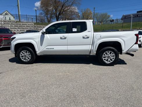 New 2026 Toyota Tacoma SR5 RWD image 3