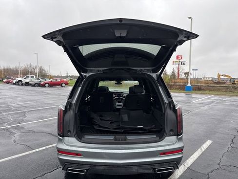 Used 2024 Cadillac XT6 Sport image 15
