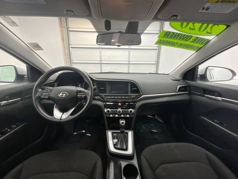 Used 2020 Hyundai Elantra SE w/ Cargo Package (C1) FWD image 4