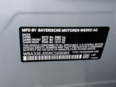 Used 2024 BMW 760i xDrive w/ Premium Package 2 AWD/4WD image 39