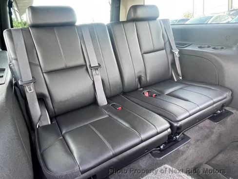 Used 2009 Chevrolet Suburban LT AWD/4WD image 18