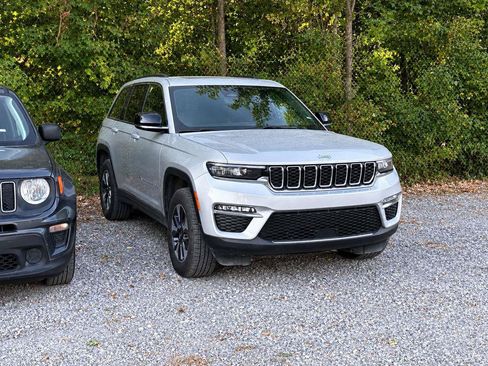 Certified 2024 Jeep Grand Cherokee Limited 4xe AWD/4WD image 3