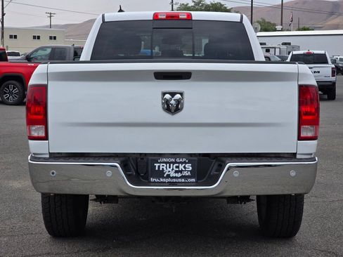 Used 2020 RAM 1500 Classic SLT w/ Luxury Group image 4