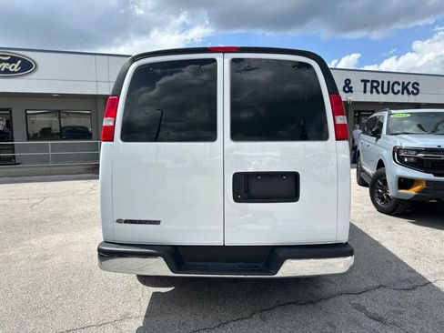 Used 2025 Chevrolet Express 3500 LT w/ LT Preferred Equipment Group RWD image 7