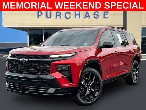 Used 2024 Chevrolet Traverse RS AWD/4WD image 3