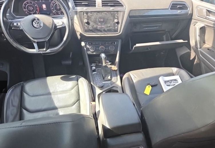 Used 2018 Volkswagen Tiguan SEL Premium w/ 3rd Row Seat Package AWD/4WD image 9