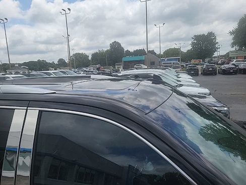 Used 2019 Cadillac Escalade Luxury RWD image 9