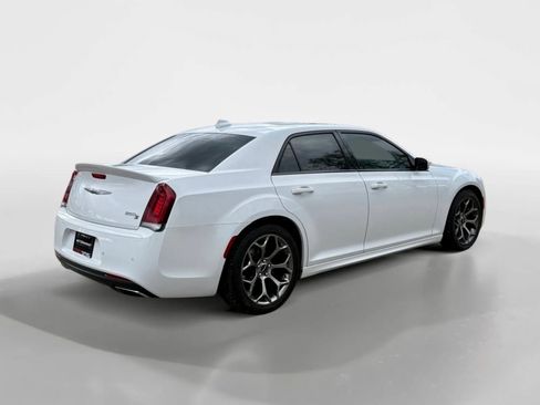 Used 2018 Chrysler 300 S w/ 300S Premium Group image 5