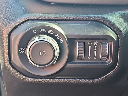 Used 2022 Jeep Wrangler Unlimited Sport AWD/4WD image 20
