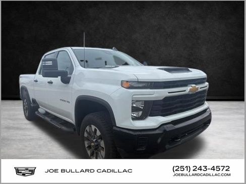 Used 2025 Chevrolet Silverado 2500 Custom w/ Custom Convenience Package image 1