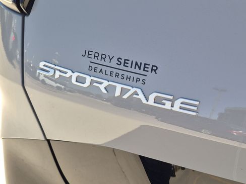 Used 2024 Kia Sportage SX AWD/4WD image 25