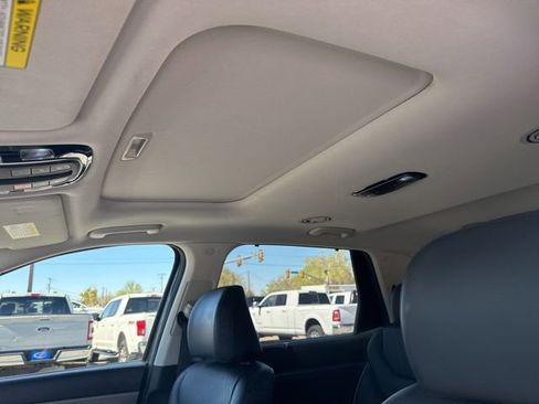 Used 2023 Hyundai Palisade SEL w/ Premium Package image 16