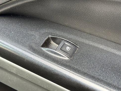 Used 2016 Chevrolet Colorado LT image 22