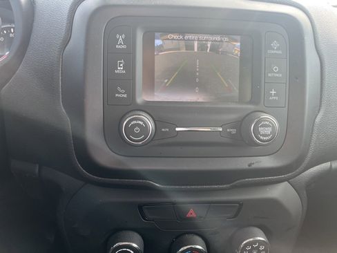 Used 2019 Jeep Renegade Sport image 13