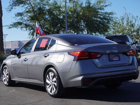 Certified 2025 Nissan Altima 2.5 S image 3