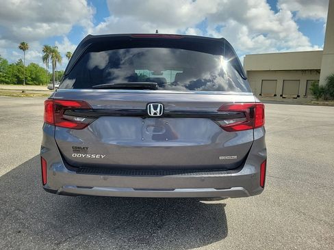 Used 2025 Honda Odyssey Touring image 7