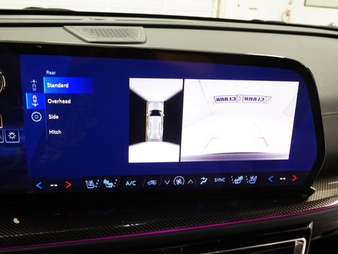 Used 2026 Chevrolet Traverse High Country w/ LPO, Floor Liner Package FWD image 31