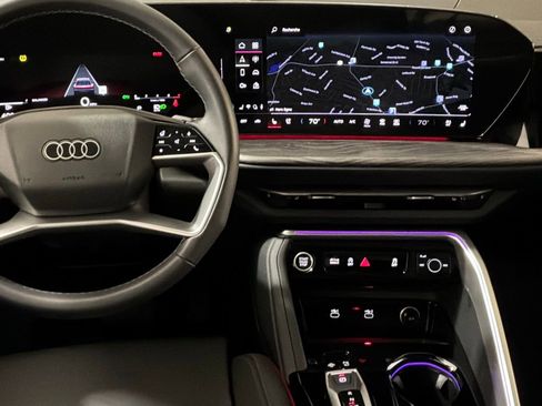 Certified 2025 Audi Q5 Premium Plus w/ Premium Plus image 21