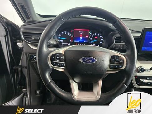 Used 2023 Ford Explorer XLT w/ Equipment Group 202A AWD/4WD image 12