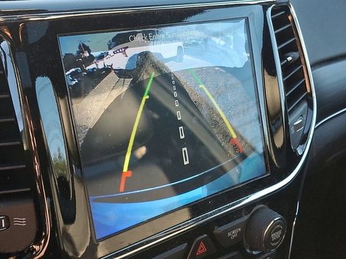 Used 2019 Jeep Grand Cherokee Limited AWD/4WD image 14