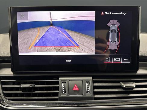 Used 2023 Audi Q5 2.0T Premium w/ Convenience Package image 8