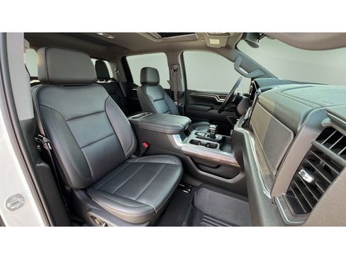 Certified 2024 Chevrolet Silverado 1500 LTZ w/ LTZ Premium Package AWD/4WD image 32