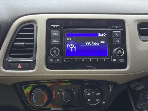 Used 2022 Honda HR-V LX image 4