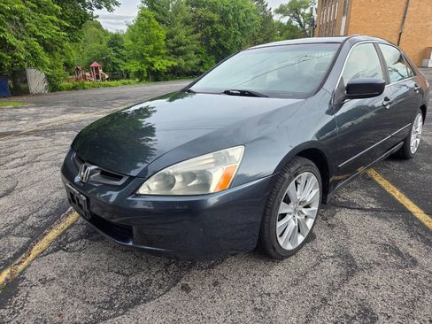 Used 2004 Honda Accord LX image 2