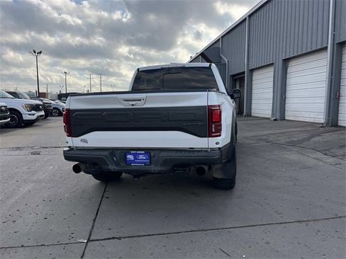Used 2018 Ford F150 Raptor w/ Equipment Group 802A Luxury image 4