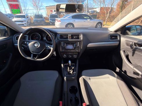 Used 2017 Volkswagen Jetta S FWD image 11