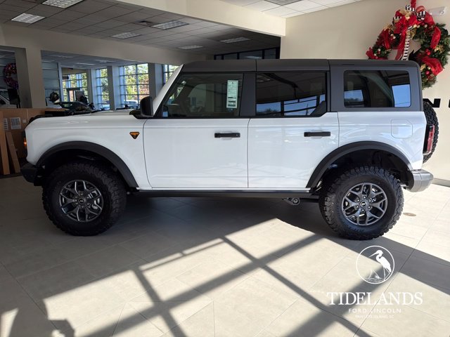 Used 2025 Ford Bronco Badlands AWD/4WD image 5