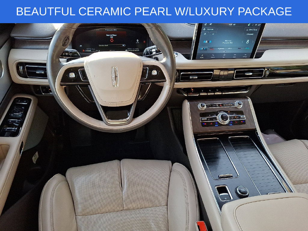 Used 2023 Lincoln Aviator Reserve w/ Equipment Group 201A AWD/4WD image 12