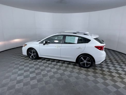 Used 2019 Subaru Impreza 2.0i Premium image 6