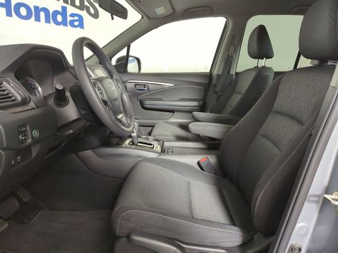 Used 2017 Honda Ridgeline RT image 7