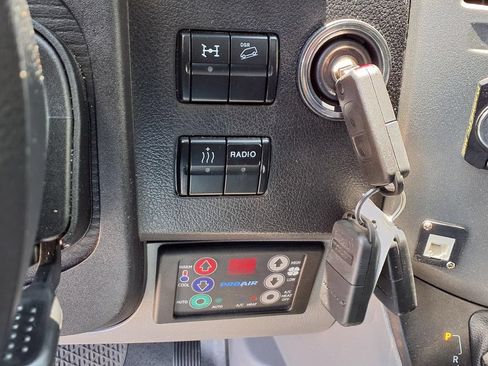 Used 2018 Mercedes-Benz Sprinter 2500 image 10