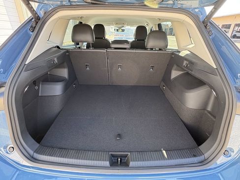 Used 2025 Volkswagen Tiguan SE FWD image 26