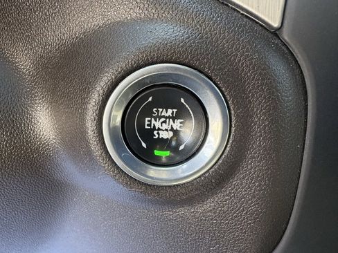 Used 2019 GMC Sierra 1500 Denali w/ Denali Ultimate Package image 7