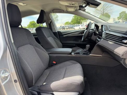 Used 2025 Toyota Camry LE image 27