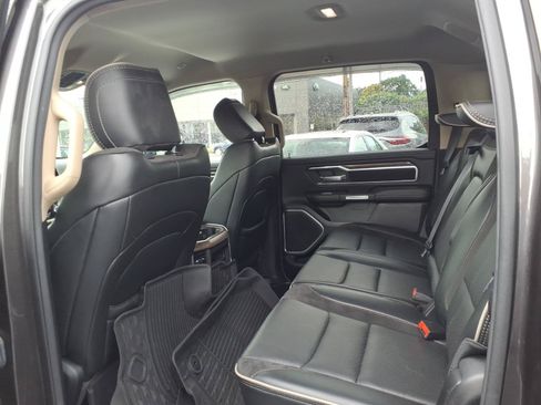 Used 2020 RAM 1500 Laramie AWD/4WD image 16