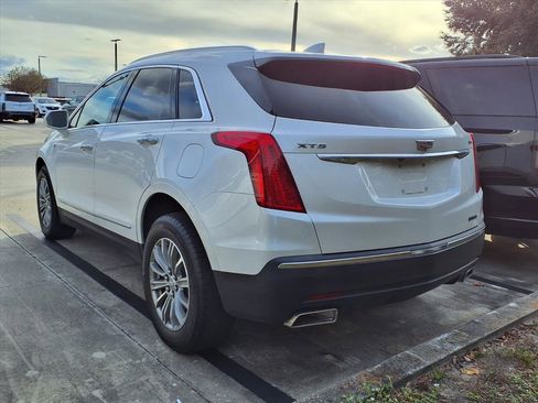 Used 2017 Cadillac XT5 Luxury w/ Driver Awareness Package image 10