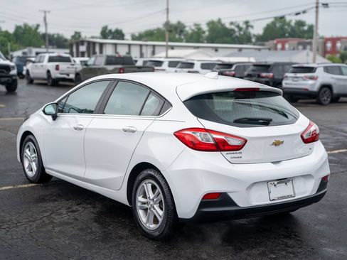 Used 2017 Chevrolet Cruze LT w/ Convenience Package FWD image 7