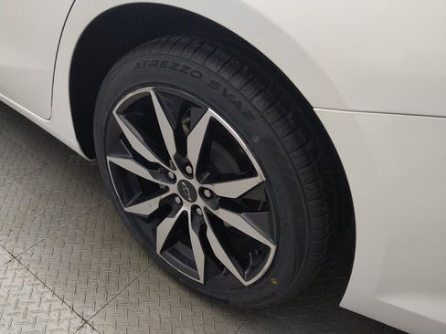 Used 2020 Chevrolet Malibu RS FWD image 31