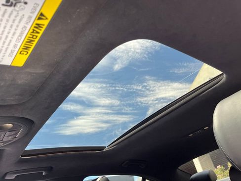 Used 2021 Genesis G70 3.3T w/ Sport Package image 9